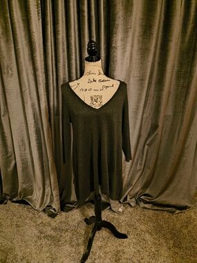 Lane Bryant Sparkly Black V-Neck Long Sleeve Sweater Tunic